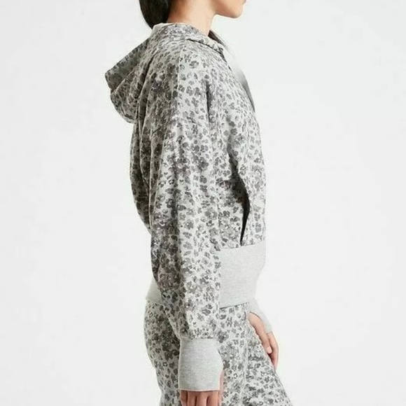 ❌SOLD❌Athleta Printed Balance Hoodie - Picture 3 of 9